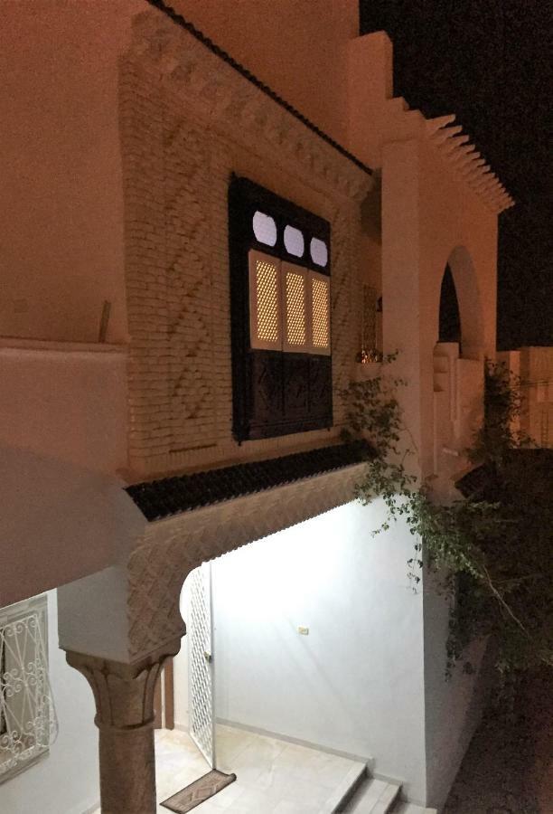 Dar Ezzahra Villa Tozeur Bagian luar foto